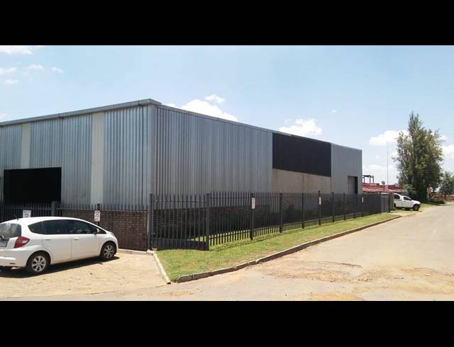 1,320M² WAREHOUSE FOR SALE IN RANDFONTEIN CENTRAL